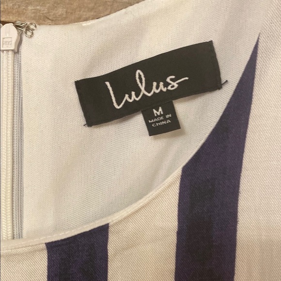 Lulus Mini Dress Womens Size
Medium Multitask-Queen Ivory Blue Print Shift Dress - Picture 9 of 12